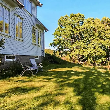 4 Bedroom In